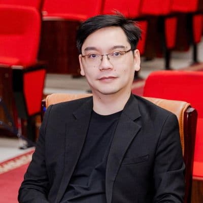 Không chờ một con đường có sẵn, tự mở lối để dẫn đầu 