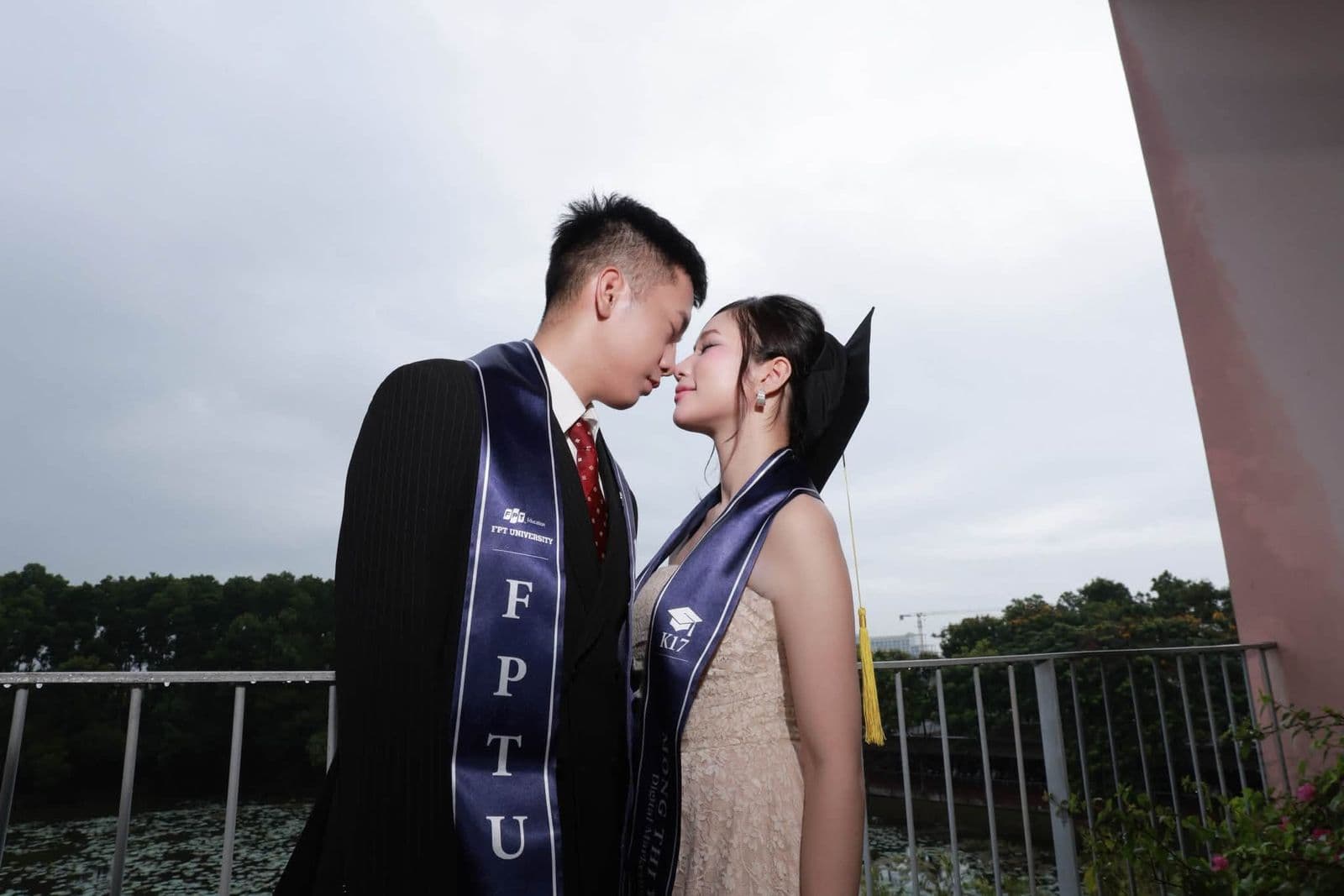 Tình chúng mình bắt đầu từ chuyến xe về quê năm ấy